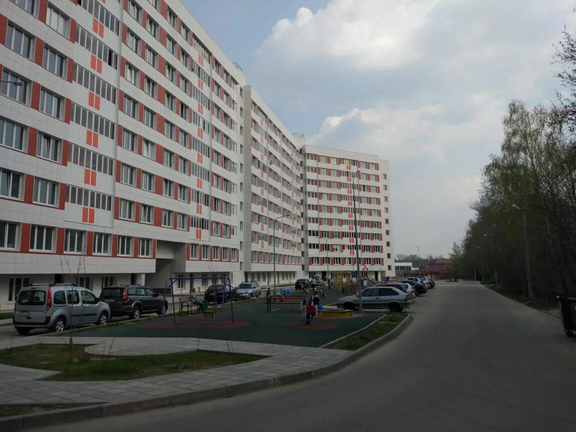 Заветы ильича ул горького д 3. Купить комнату в мн заветы ильича. Квартира заветы ильича пушкино. Пушкино фотографии западная сторона. Микрорайон заветы ильича пушкино.