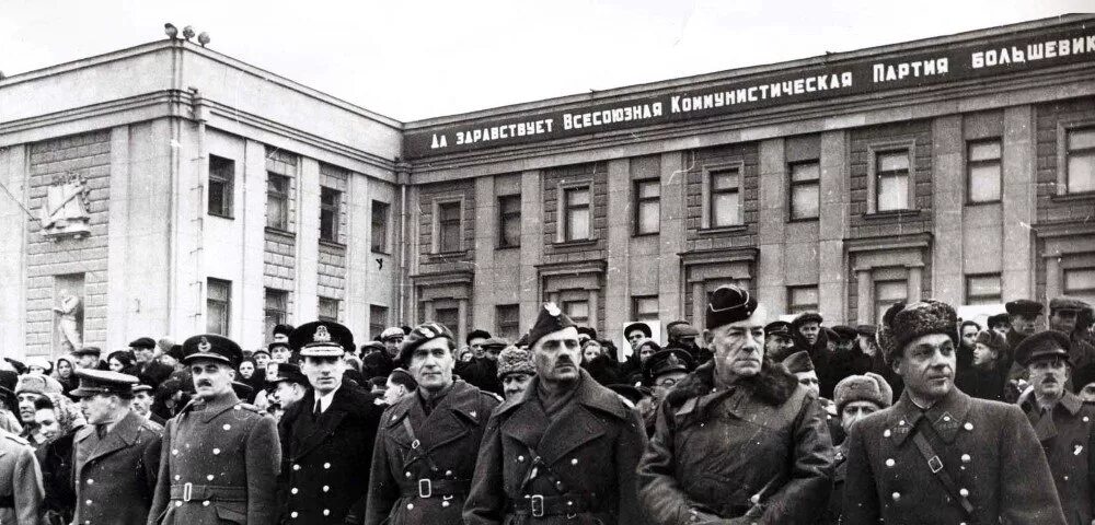 Куйбышев запасная столица. Самара в годы войны 1941-1945. Куйбышев 1941. Куйбышев в годы войны 1941-1945. Вопросы куйбышеву