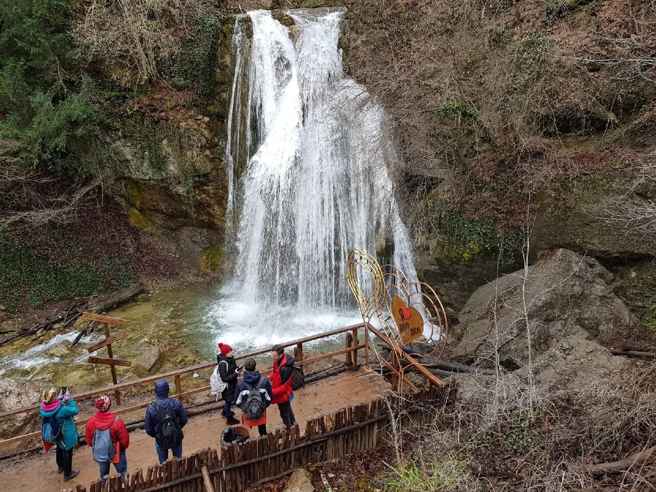 Алушта водопад Джур-Джур. Водопад Учан-Су. Водопад в Ялте Джур Джур. Достопримечательности Учан Су Крым. Крым водопады как добраться