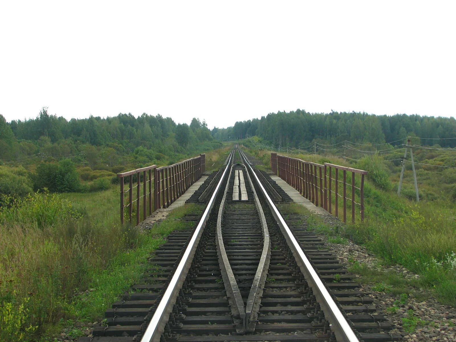 Автомобиль на трассе. Автодорога ижевск киров. Посоп. 264 километра. Трасса уфа оренбург 25 километр.