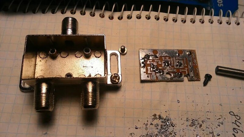 Spf5043z. Антенный усилитель на spf5043z. Мшу lna 144 мгц. Spf5043z печатная плата. Антенный усилитель на spf5043z.