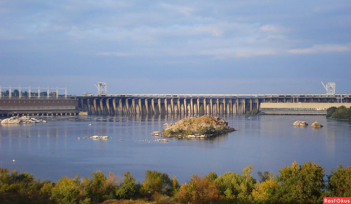 днепрогэс запорожье сейчас. днепрогэс плотина хортица. плотина днепрогэс запорожье. запорожье гэс плотина. днепропетровская гэс.