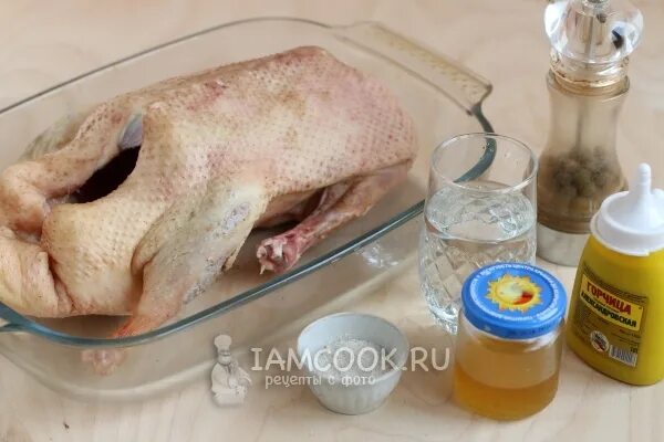 Как замариновать и запечь утку