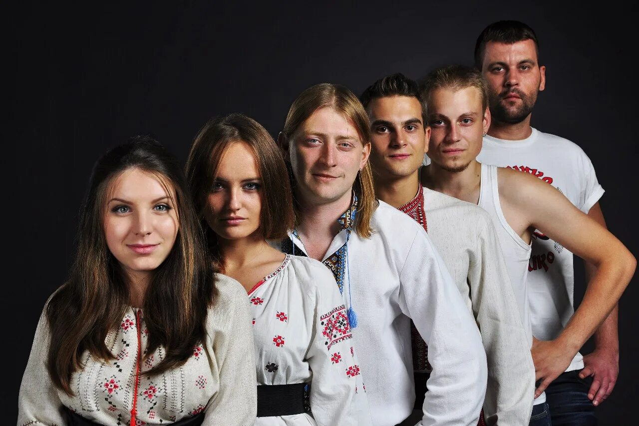 Украинская группа популярная. Украинские группы музыкальные. Украинские группы музыкальные популярные. Украинские группы музыкальные популярные в России. Русско украинская группа