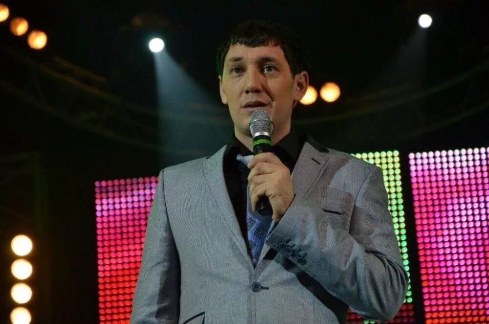 артист анвар нургалиев. татарский певец кагиров. певцы на татарском языке. молодые певцы башкирской эстрады. ришат галиханов.