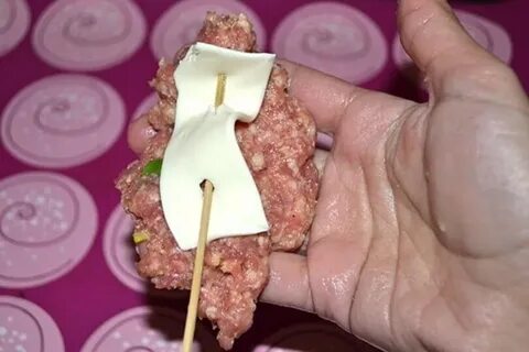 Котлеты на палочке с сыром