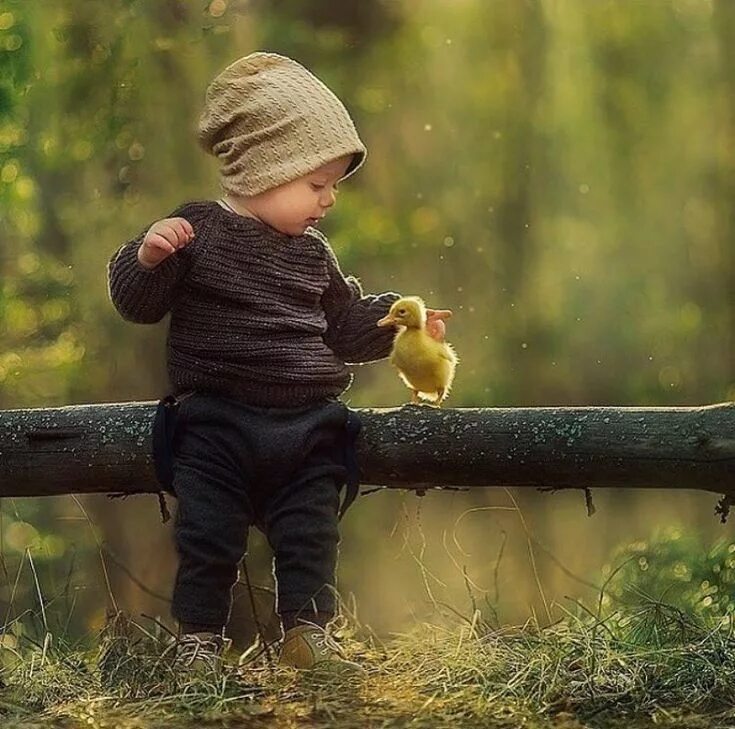 Детство природа. Фотосессия с мыльными пузырями на природе. Маленькие радости жизни. Фон природа для детей. Дети это маленький мир.