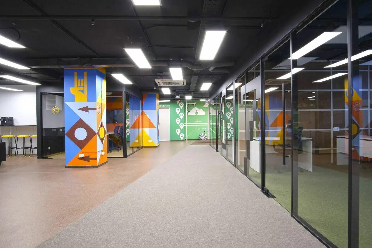 Тюмгу интерьер тюмень. Коворкинг тюмгу. Коворкинг красногорск. Коворкинг хендай на арбате. Коворкинг sok казань.
