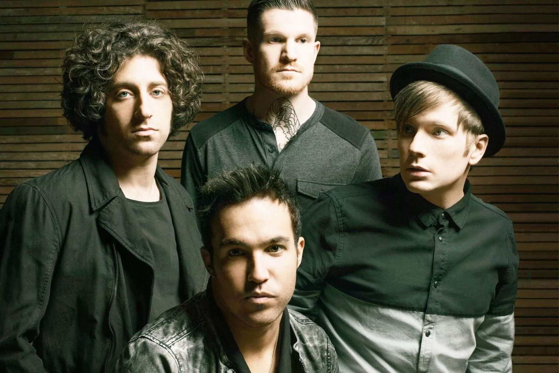 Группа Fall out boy. Группа Fall out boy 2020. Fall out boy 2001. Fall out boy 2005. Fall out группа