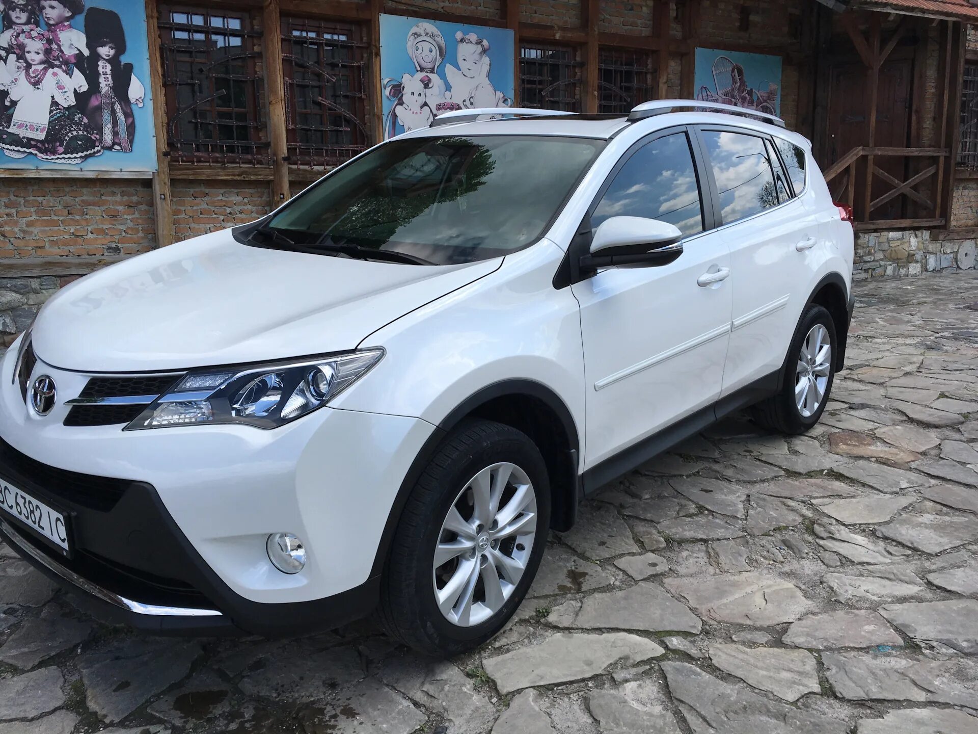 Куплю тойоту рав в челябинске. Рав 4 13 года. Рав 4 2013. Тойота рав 4 б/у. Toyota rav4 авито.