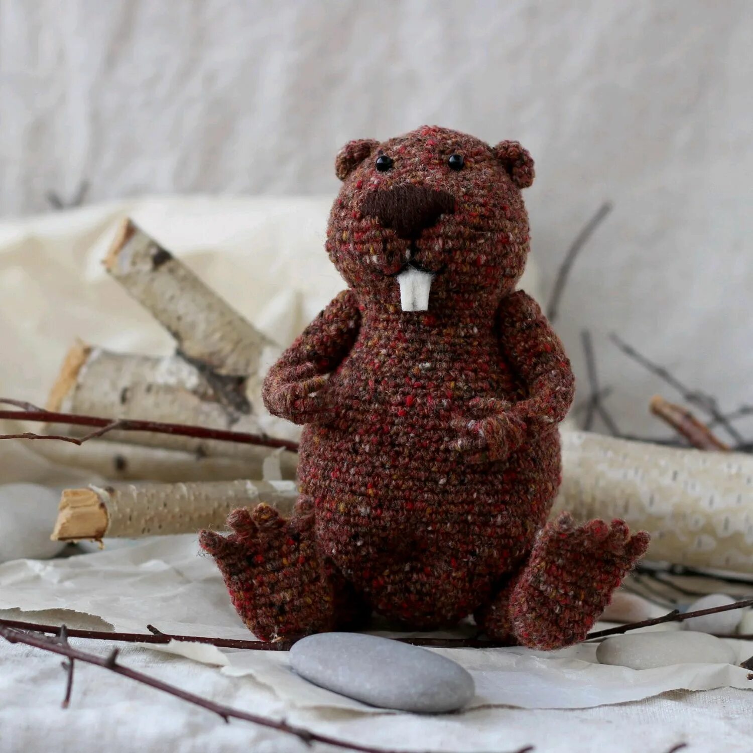 Ондатра плотина. Как сделать бобр. Хатка ондатры. Резьба по дереву бобер. Бобры факты.