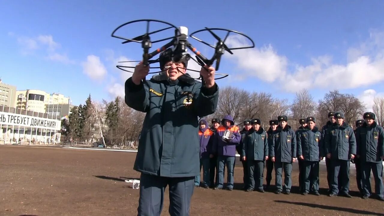 Дрон в саратове сегодня. Беспилотник МЧС. Дрон МЧС. Беспилотник в Саратове. Стадион дрон.