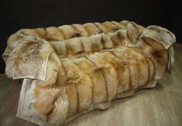 Диван эдра. Rh's yeti sheepskin armchair. Пушистый диван. Мех мебель. Мохнатые накидки на диван.