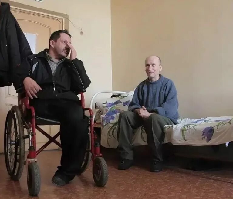 Положение дом интернат для инвалидов. Жизнь в доме инвалидов. инвалиды с психическими расстройствами. интернаты для инвалидов 1 группы. интернат для детей с психическими отклонениями.