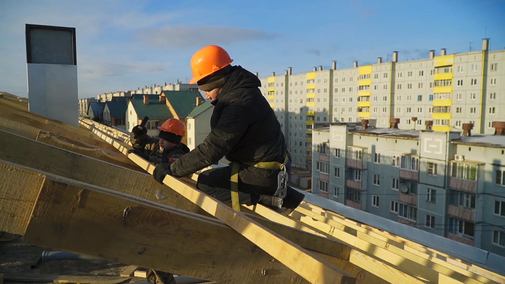 ЖКХ капремонт. Капремонт крыши. Кровля многоквартирного дома. Фонд капремонта. Контакты капитального ремонта