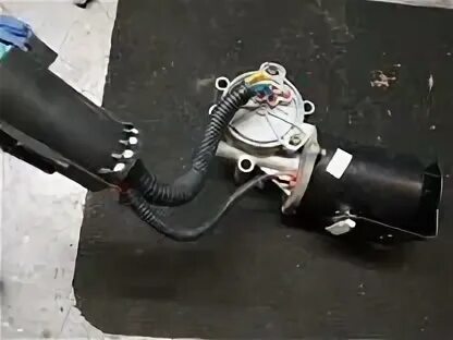 Кран включения раздатки. Подключить моторчик включения раздатки ssangyong actyon sports. Мотор включения полного привода great wall. Мотор раздатки санг енг. Мотор раздатки кайрон дизель.