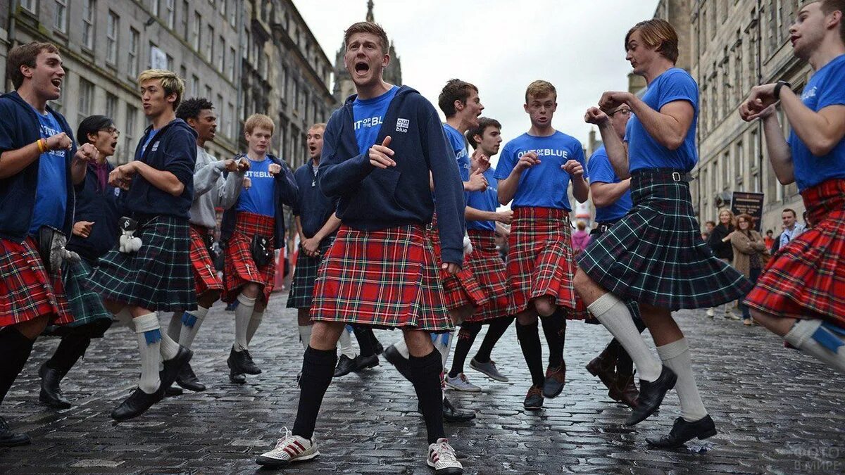 The scottish people. Шотландия люди. Викинги в шотландии. Шотландцы внешность. The scottish people.