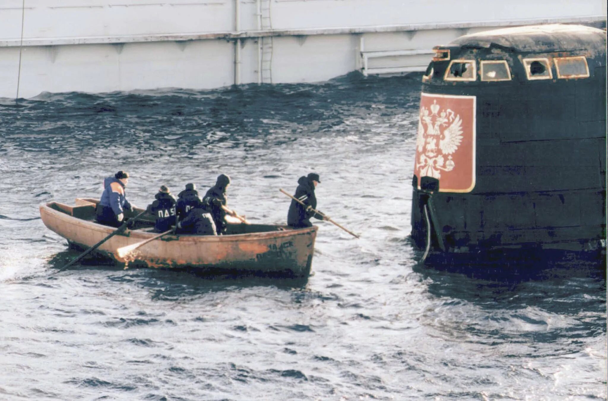 Катастрофа апл. Подводная лодка к-141 «курск». апл курск 2000. к-141 «курск». курск подводная лодка спасательная операция.