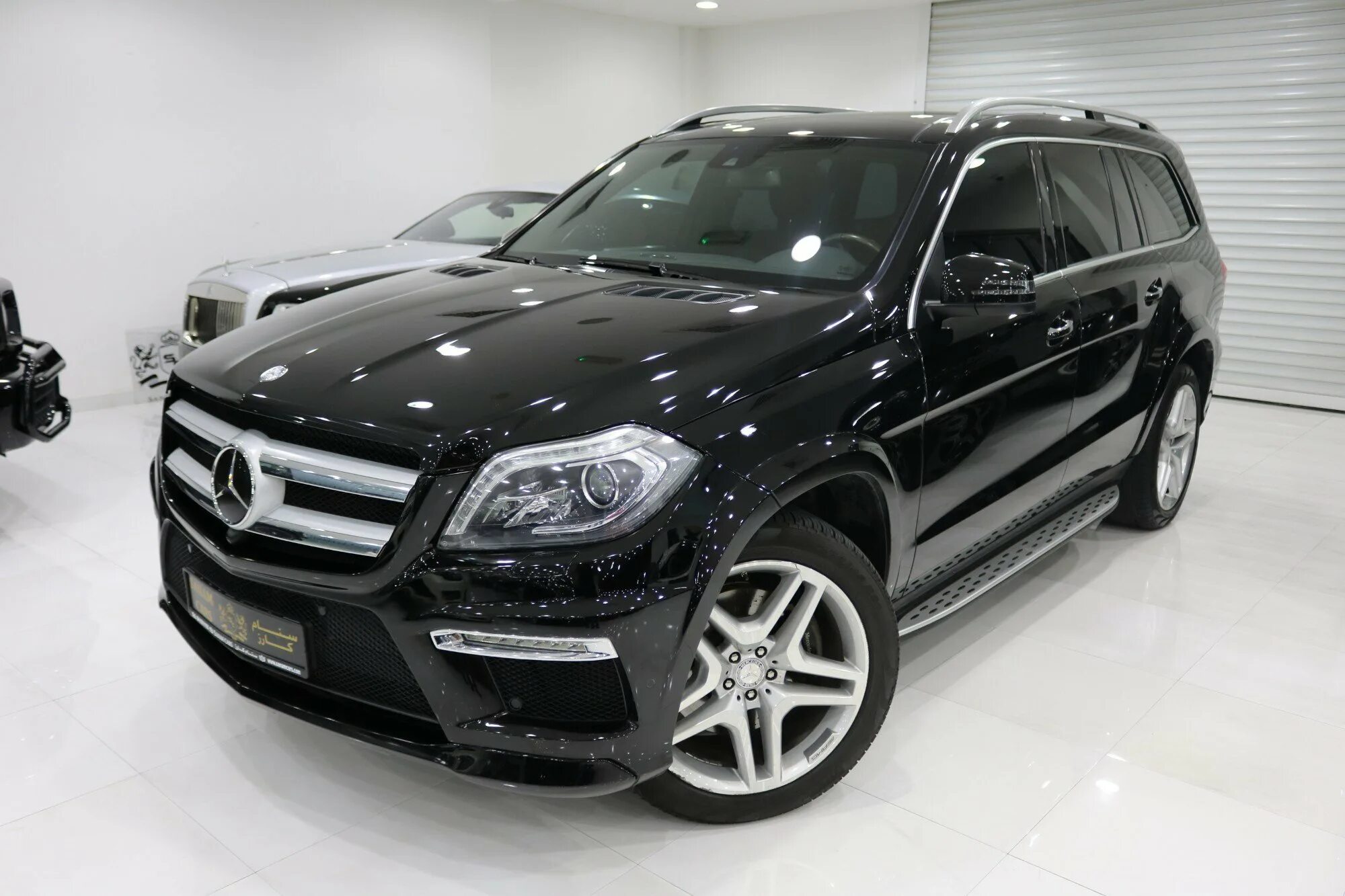 Купить мерседес джи. Мерседес Бенц gl 500. Mercedes Benz gl 500 2014. Mercedes-Benz gl-class gl 500 4matic. Mercedes gl 500 4matic 2014.