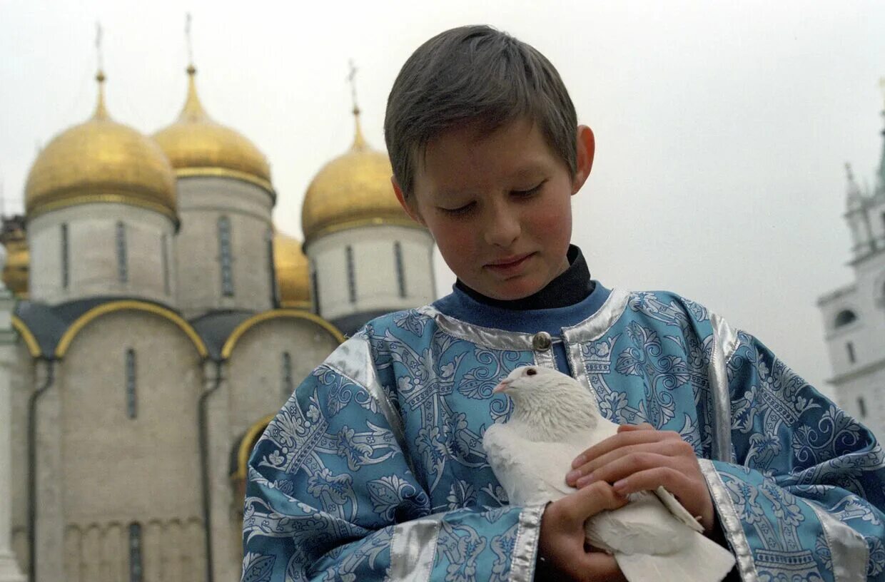 Православные святые детям. Дети в церкви. Православные дети. Дети в православном храме. Православный храм.