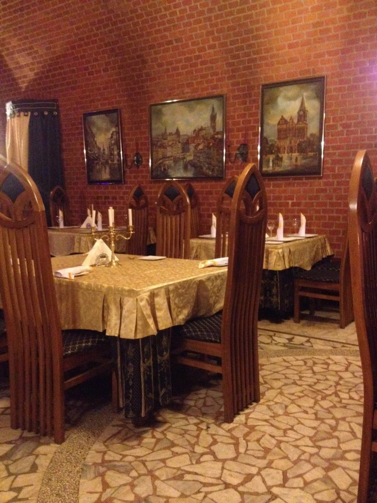 Солнечный камень ресторан калининград. Солнечный камень площадь маршала василевского 3 калининград. Солнечный камень площадь маршала василевского 3 калининград. Рыбный ресторан калининград солнечный камень. Рыбный ресторан калининград солнечный камень.