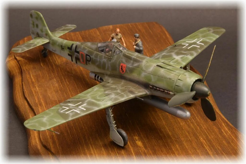 Focke-Wulf ta 152 c-1. Hobby Boss ta 152 c-1. 81703 Hobby Boss 1/48 ta 152 c-1/r14. Ta 152c-1/r14.