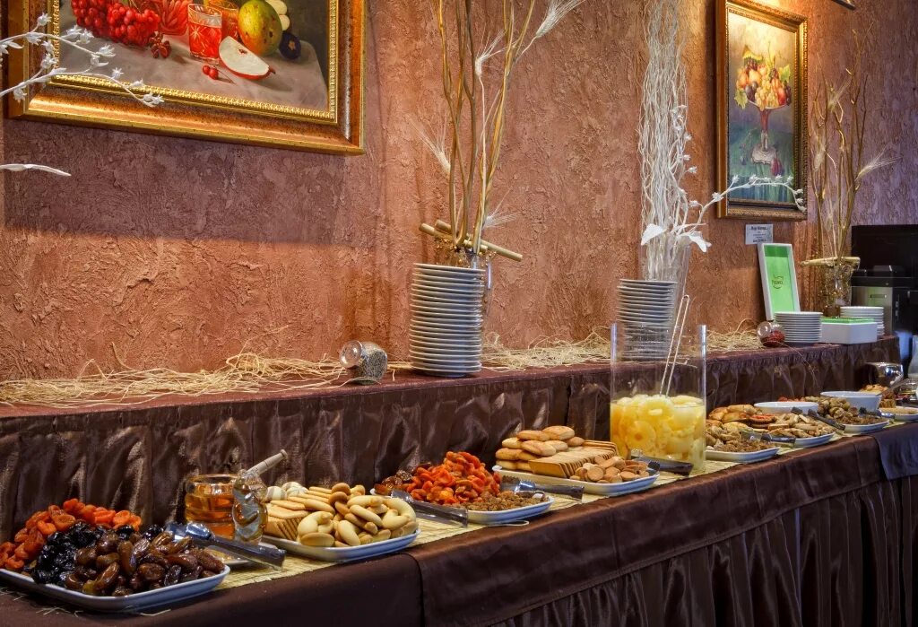 Солнечный парк отель патио сьют. Солнечный парк отель номерной фонд. Солнечный отель день рождения. Парк-отель "солнечный парк отель and spa". Солнечный парк отель подмосковье.