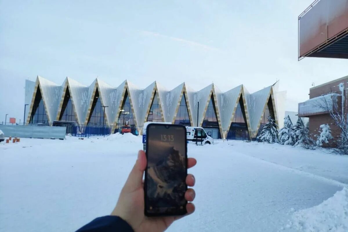 Новый терминал аэропорта Новый Уренгой торжественно открыт - смотреть видео онла