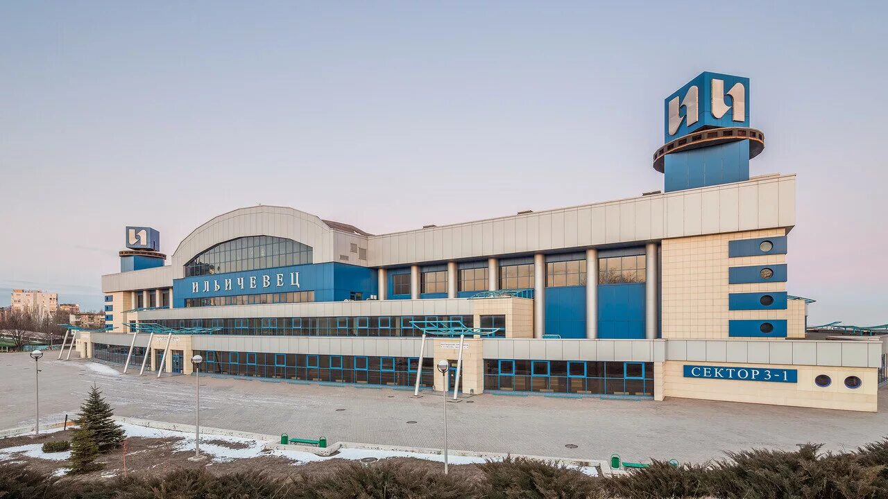 Ильичевец мариуполь. Ильичевец мариуполь. Спорткомплекс ильичевец мариуполь сейчас. Спортивный комплекс ильичевец мариуполь сейчас. Ильичевец мариуполь.