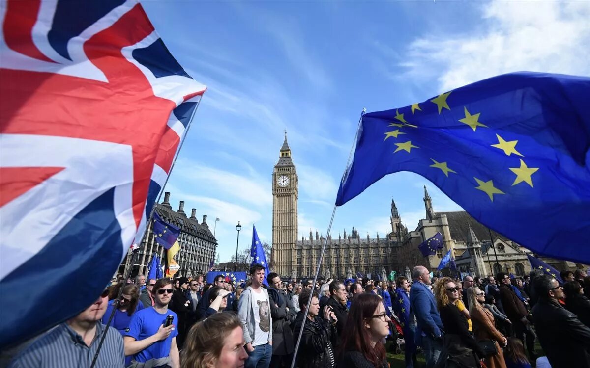 Британия и ес. Выход великобритании из европейского союза. Brexit 2000. Британия и ес. Великобритания и евросоюз.