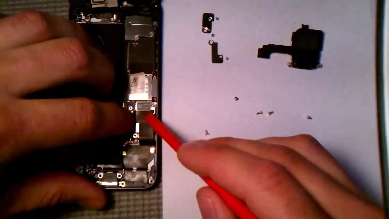 Гнездо зарядки смартфона. Замена микро юсб разъема. На зарядный или usb порт попала жидкость. Планшет сони гнездо зарядки. Юсб разъем на ноутбуке.