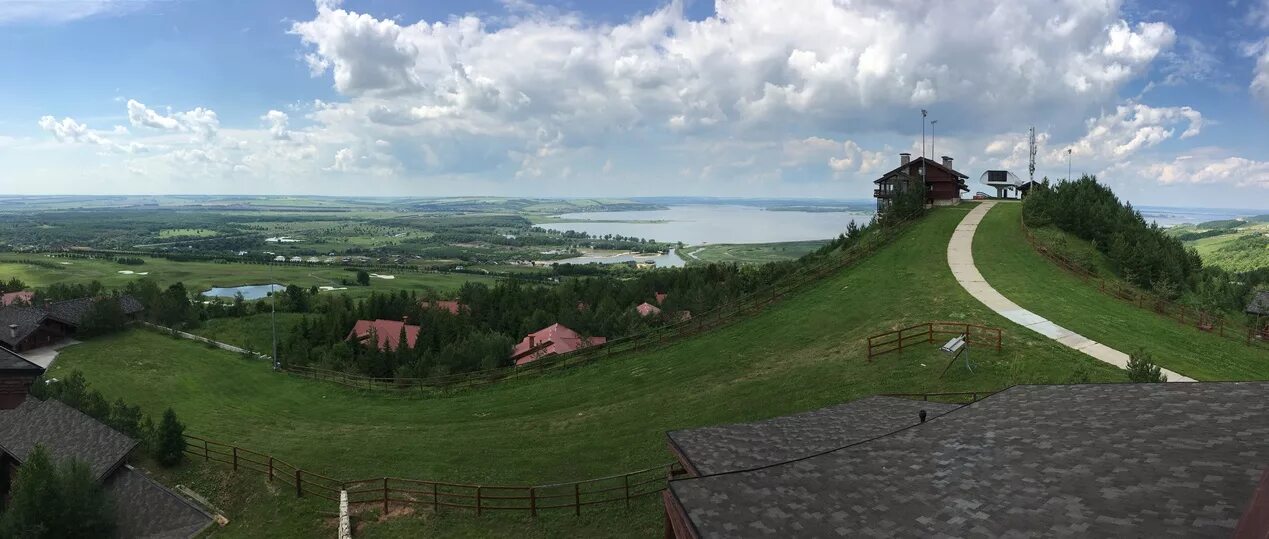 Холмы казань. Свияжские холмы Казань. Казань горнолыжный курорт Свияжские холмы. Свияжск холмы Казань. Свияжск холмы летом Казань.