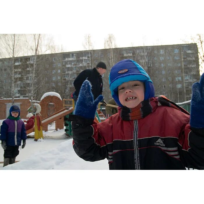 Прогулка в детском доме. Детский дом прогулка. кинельский детский дом. дети на прогулке в детском доме. детский дом кольцово.