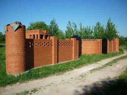 Красивый забор из кирпича фото