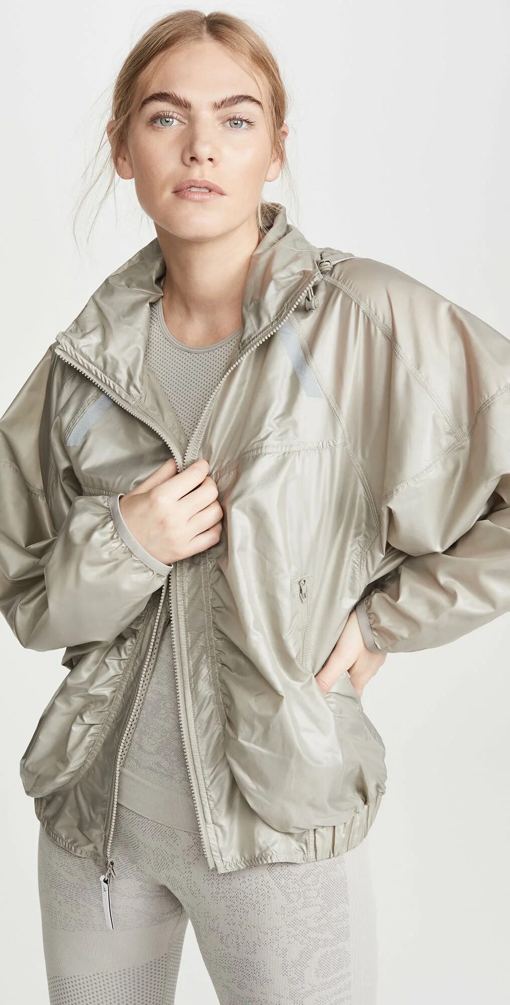 Куртка женская stella mccartney adidas. Adidas by stella mccartney плащ. Куртка adidas stella. Adidas stella mccartney куртка. Ветровка адидас женская.