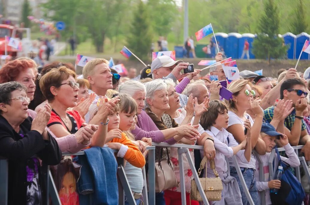 Население магнитогорска на 2023. Магнитогорск население. Магнитогорск население 2022. Население Магнитогорска 2020. Население города Магнитогорск.