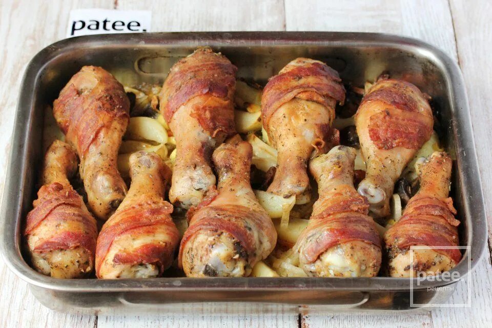 Ножки куриные в беконе в духовке рецепт. Куриные голени в беконе. Ножки куриные в беконе в духовке рецепт. Голени в беконе. Куриные голени в беконе.