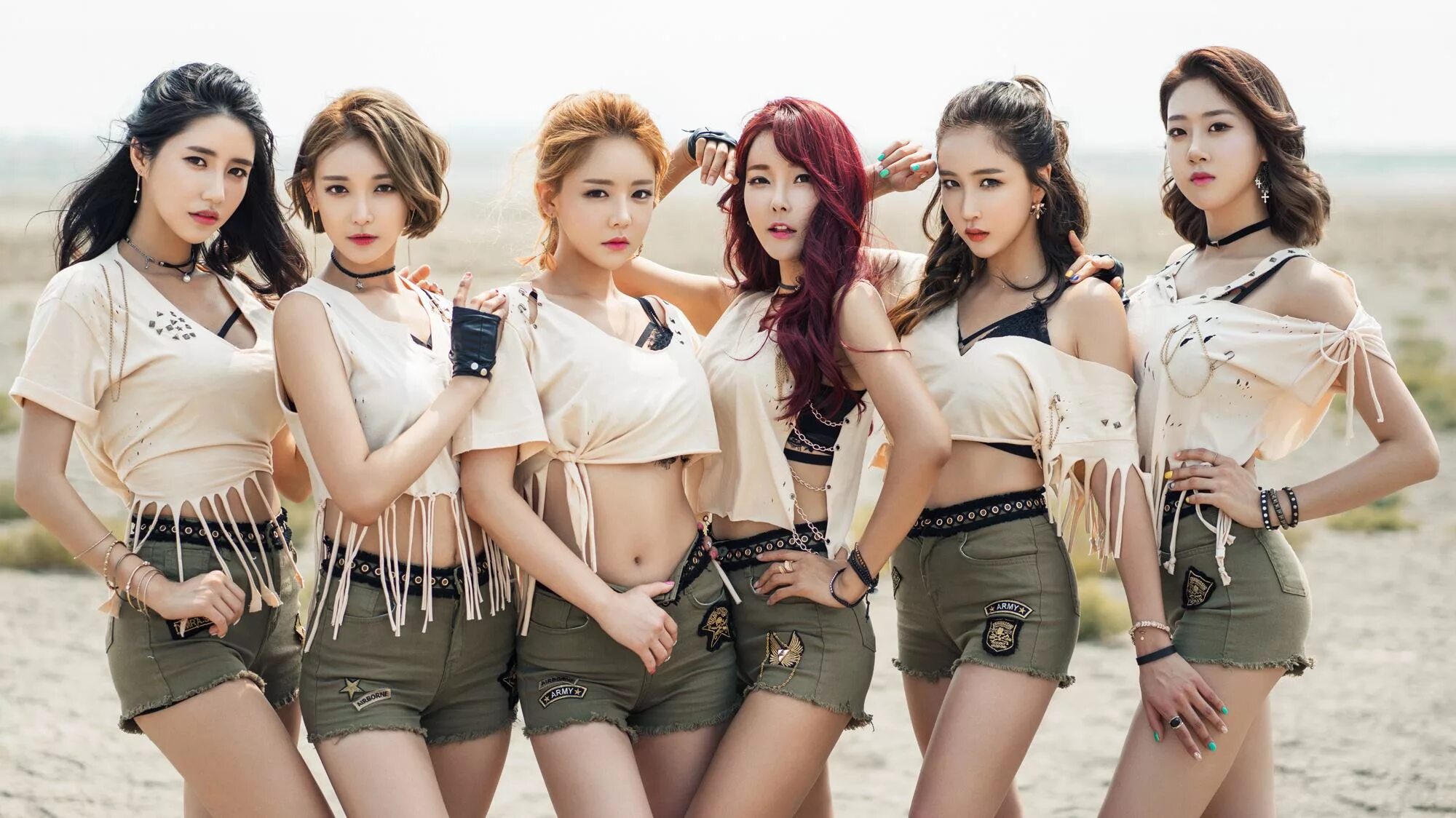 Корейские женские группы. Самая популярная женская группа в мире. Корейская женская группа Scarlet. Корейская женская группа Nana.