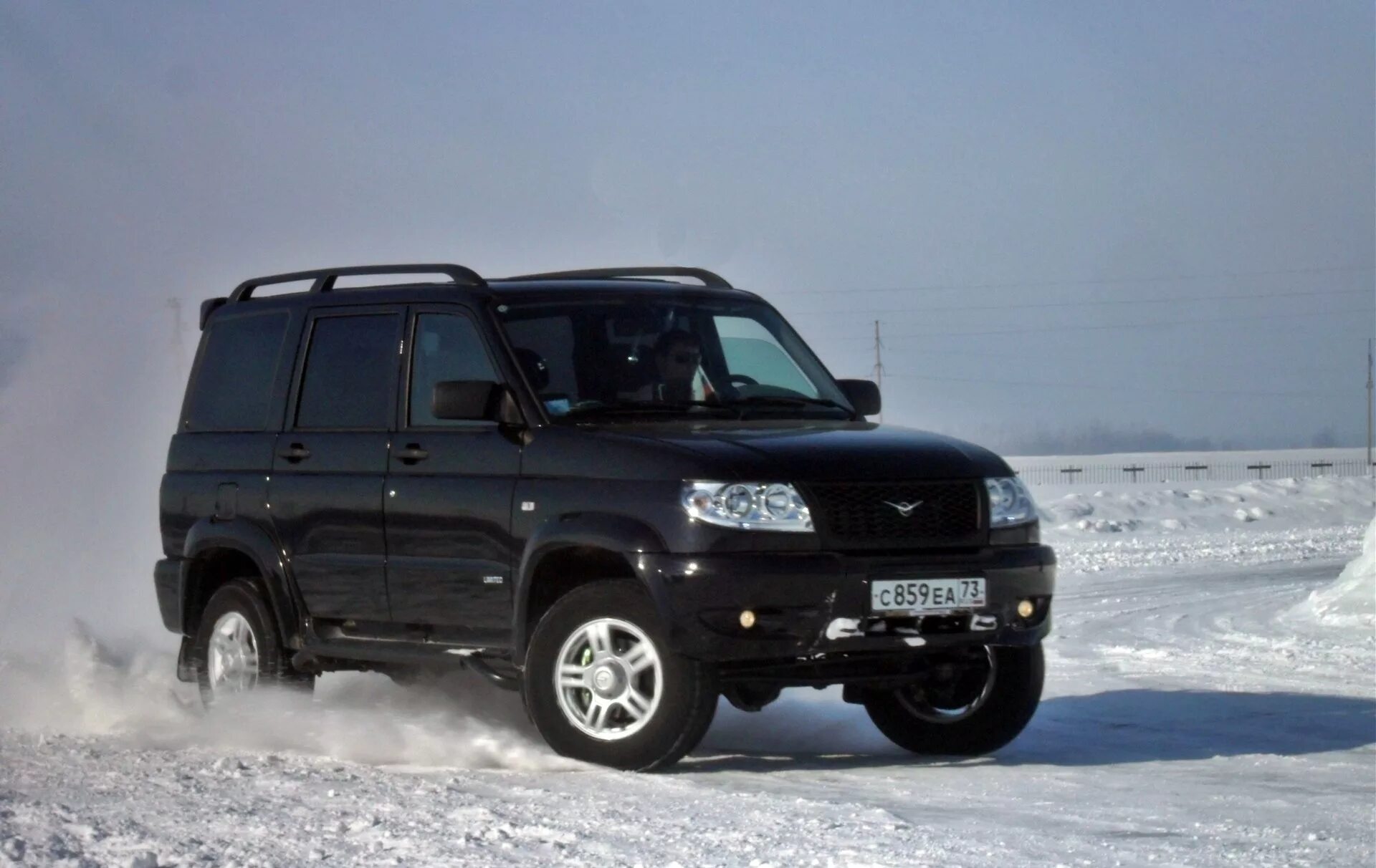 УАЗ назвал цены на "Патриот" с АТ Auto FM Дзен