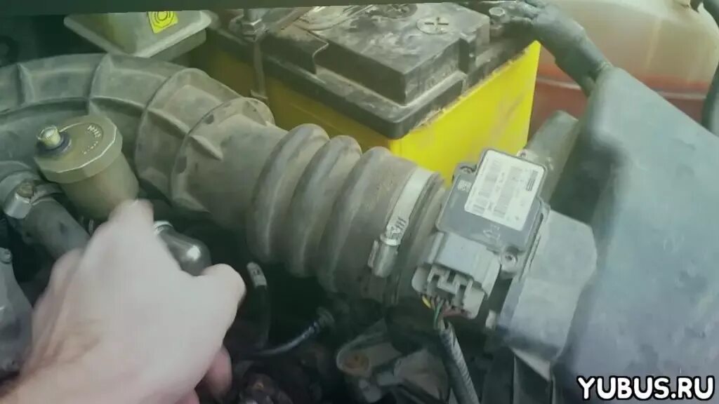 2110 убрать воздушную пробку. 2114 е газ воздушная пробка. воздушная пробка ваз 2114. воздушная пробка ваз 2110 инжектор 8 клапанов. воздушная пробка калина 8 клапанов.