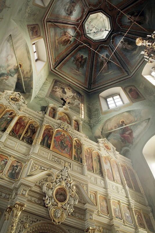 Храм 9 мучеников кизических. Храм кизических мучеников москва. Москве. Храм кизических мучеников. Православный храм девяти мучеников кизических в москве.