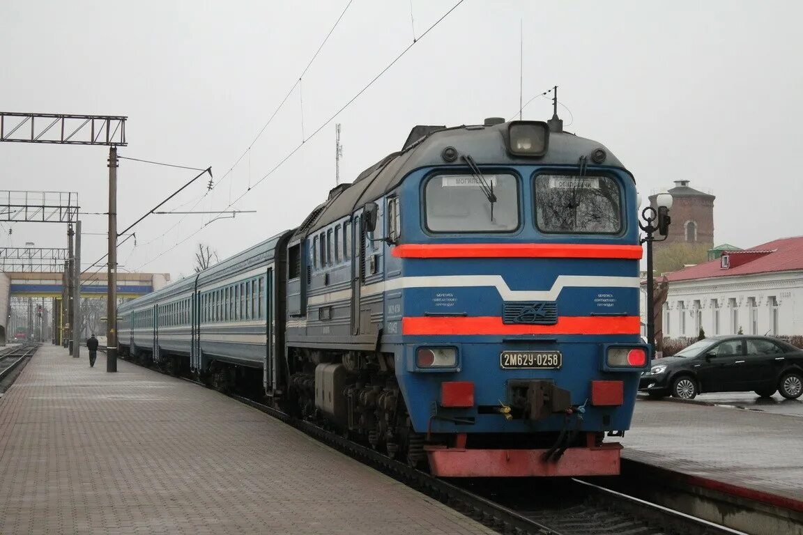 Бел жд поезд. 2м62у дизель поезд. Беларусь железная дорога БЧ. Белорусская чыгунка поезда. 2м62у 309.