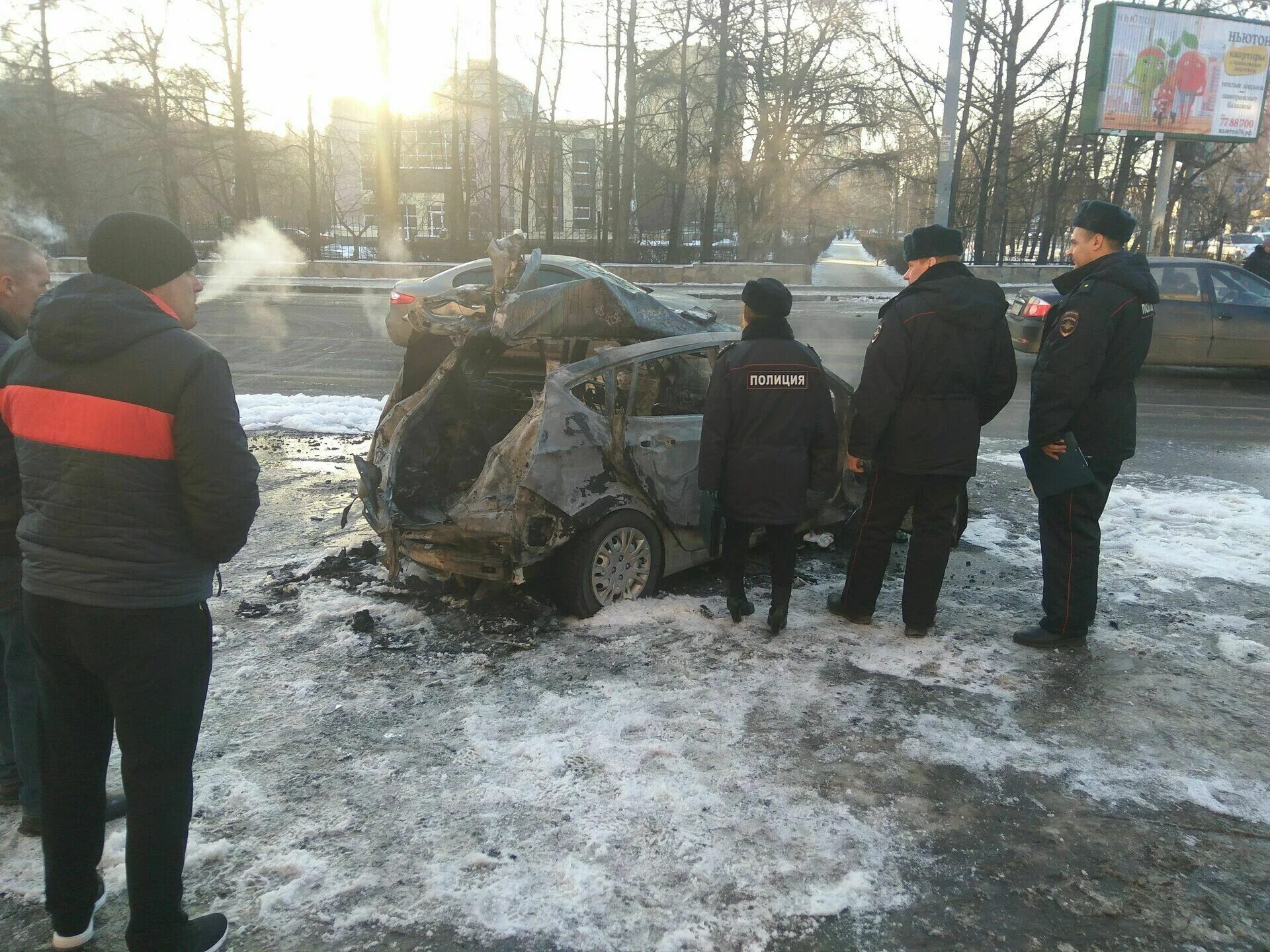 Челябинск происшествия взрыв. Авария в Челябинске сегодня на ЧМЗ. ДТП Челябинск сегодня ЧМЗ.