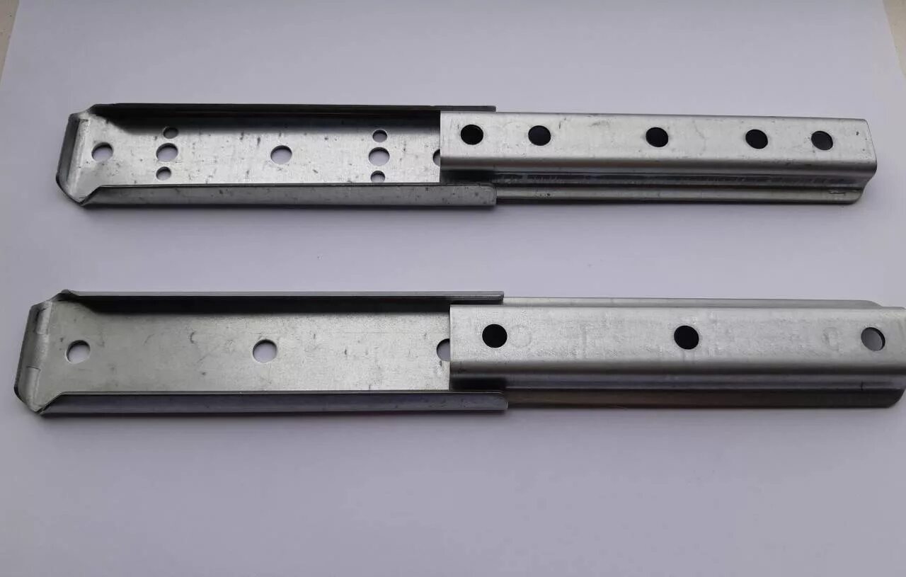 Соединитель мебельный металлический диванный 120мм. Соединитель 548 цинк (стяжка кроватная). Механизм соединитель «крокодил» - зацеп. Соединитель диванный клиновой, 130 мм артикул: mmc130w. Соединитель диванный клиновой 130 мм.