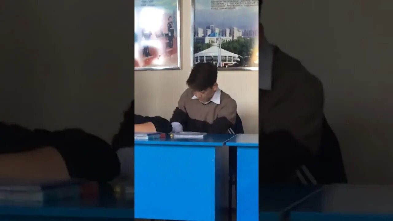 Дрочит На Дистанционном Уроке