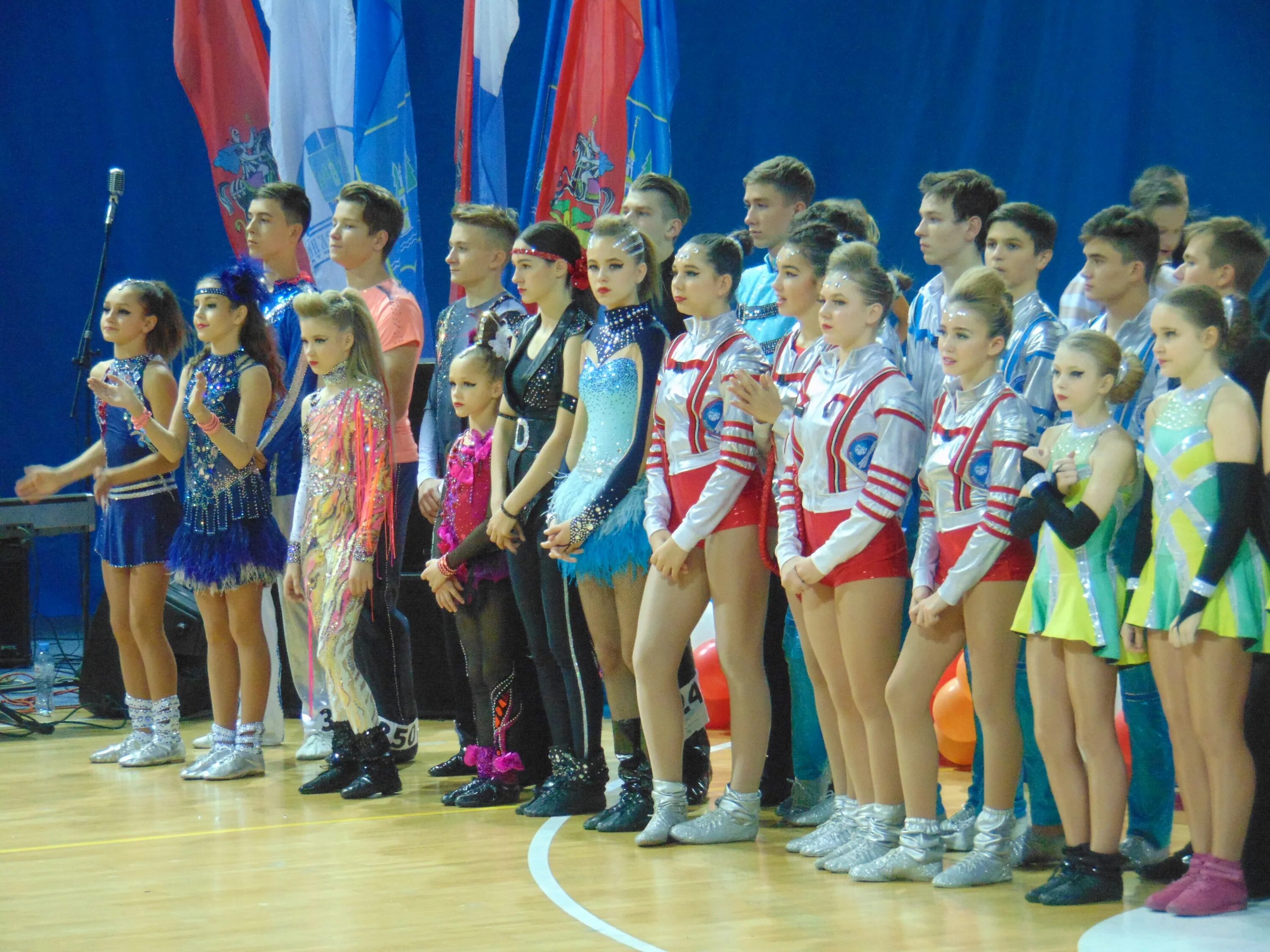 Акробатический рок-н-ролл клуб янис. Алиса герасимова акробатический рок-н-ролл. Всероссийские соревнования по акробатическому рок-н-роллу. Акробатический рок-н-ролл форвард. Акробатический рок-н-ролл формейшн дети.