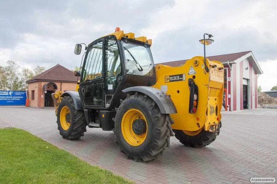 Купить погрузчик jcb б у. JCB 533-105. Телескопический погрузчик JCB 533-105. Трактор JCB 533. Погрузчик JCB 105.