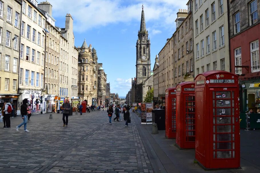шотландия эдинбург королевская миля. эдинбург шотландия улицы. эдинбург королевская миля, каслхилл. эдинбург royal mile. улица королевская миля в эдинбурге.