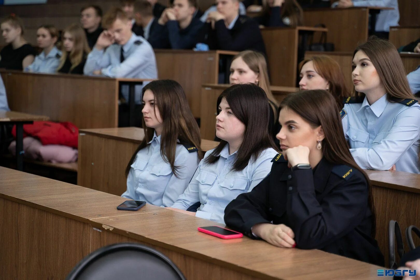 Юридический Факультет ЮЗГУ. Студент ЮЗГУ. Студенты юридического факультета. ЮЗГУ Курск юрфак. Гениальные студенты юрфака поборются за крупный