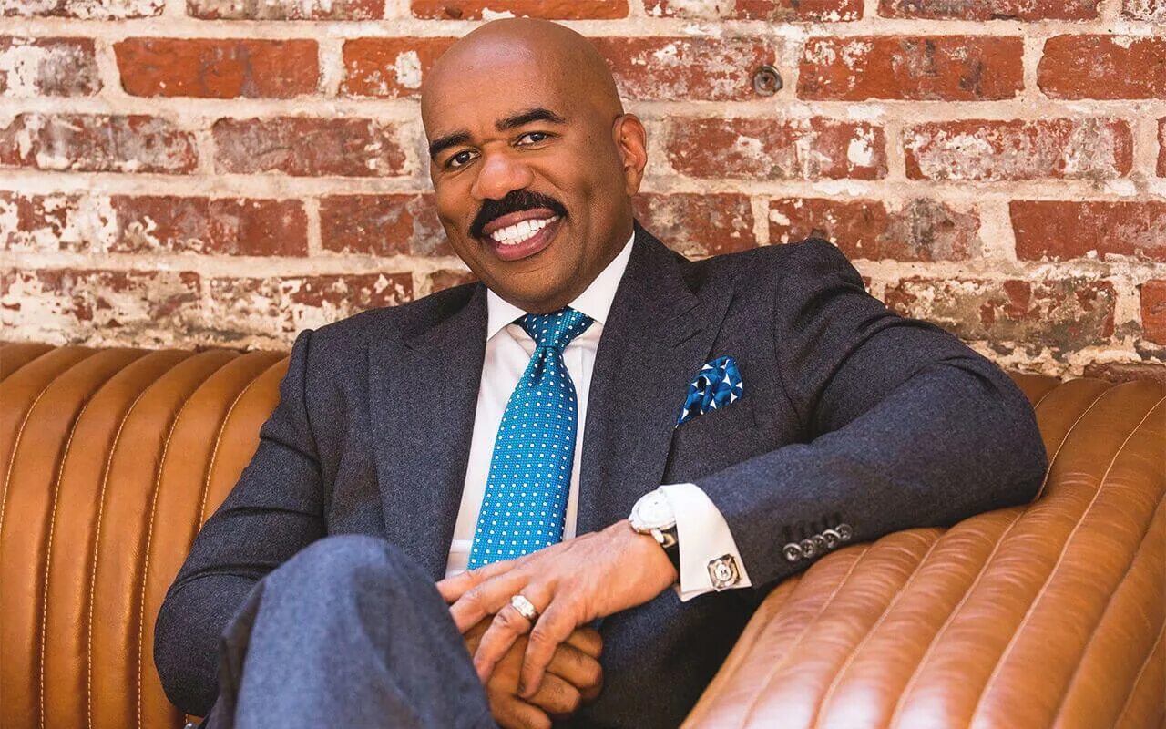 Steve Harvey. Стив Харви писатель. Стив Харви стендап. Стив Харви 100 к 1. Чернокожий ведущий